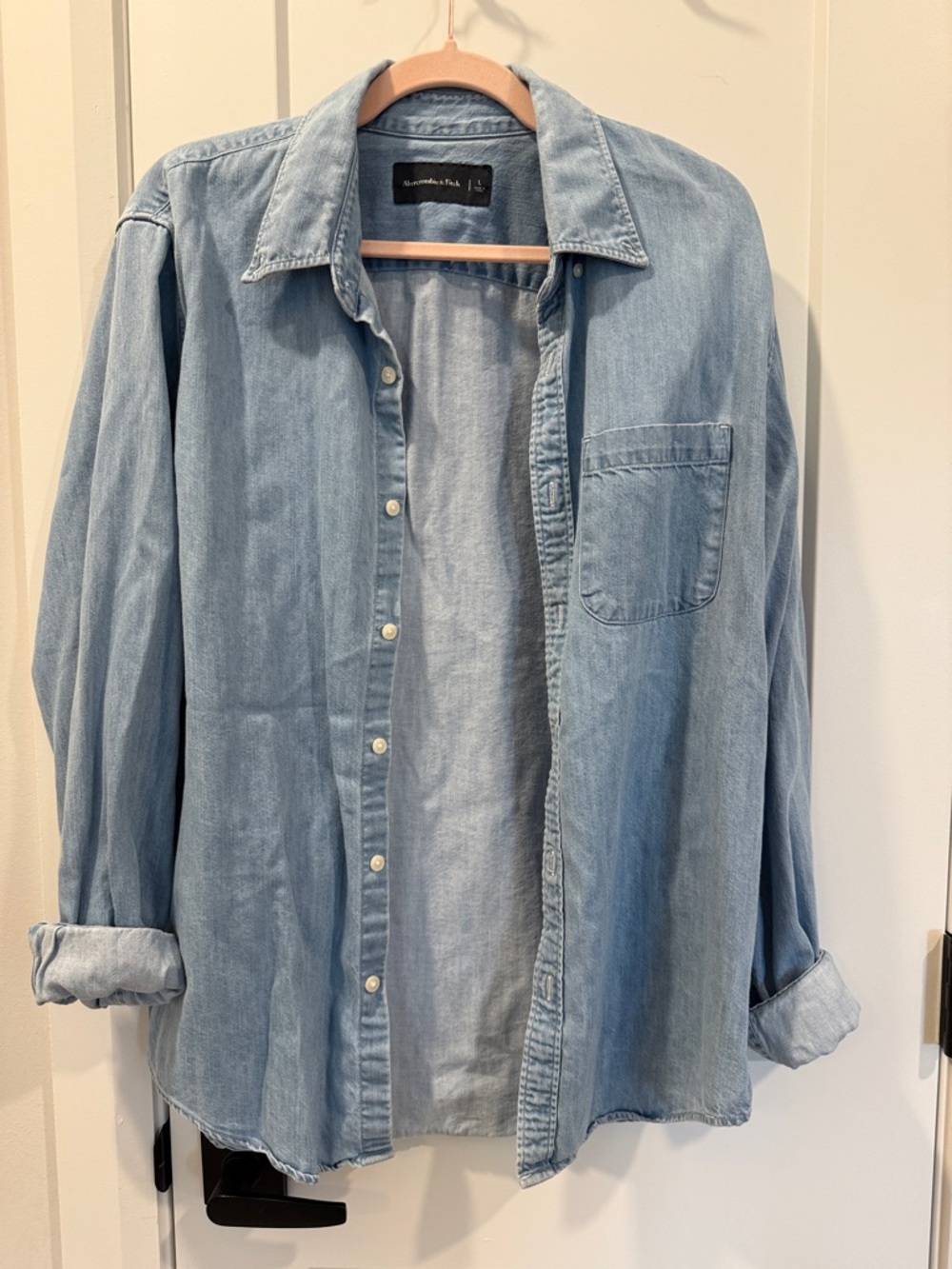 Abercrombie & Fitch Men’s Chambray Button Up